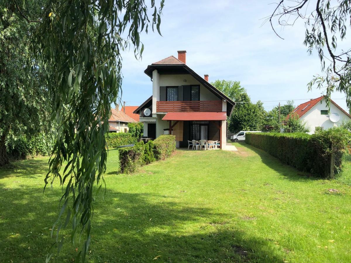 Maria Villa Balatonmariafurdo Bagian luar foto